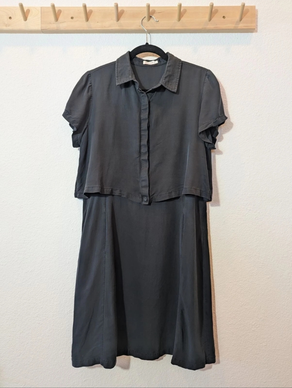 Kestan spring/summer layer dress with pockets in black